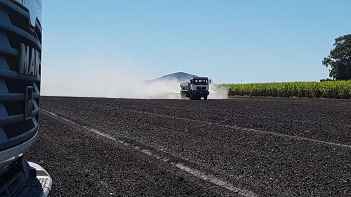 Fertilising cane land